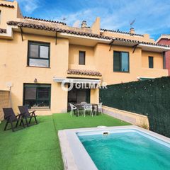 Casa adosada en Bel - Air. Chalet adosado en cancelada de 200 m2 repartido en planta en urb