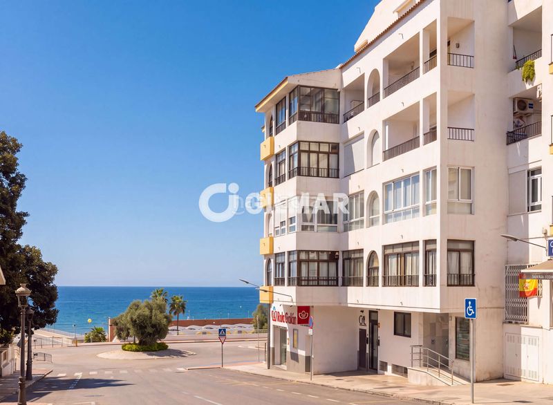 Foto dca77272-8a19-4a57-8c80-8e5831d9e8fd. Àtic amb calefacció aparcament a puerto de Estepona Estepona