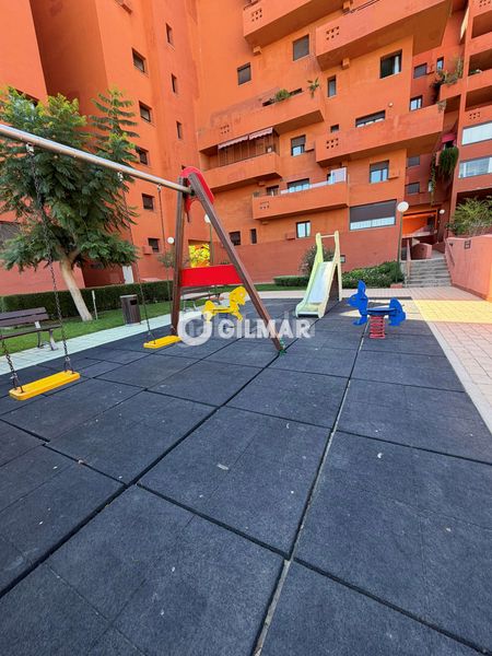 Foto 43091f22-8f39-43ec-9188-927cbf44b906. Apartament amb calefacció aparcament piscina a puerto de Estepona Estepona