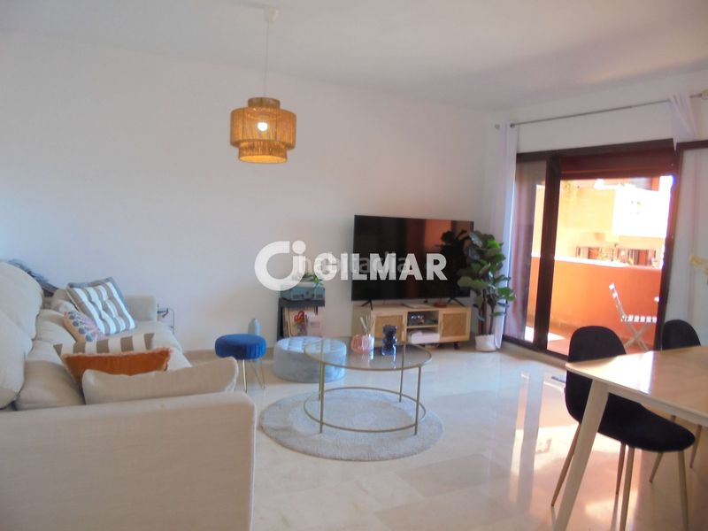 Foto f2b00f92-929a-4b9f-9cf2-8f7219726f14. Piccolo appartamento con riscaldamento parcheggio piscina in Estepona
