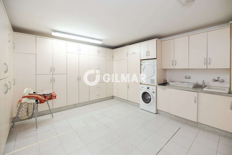 Foto 13c24a4c-335d-46d4-87e3-a2ce68e0bc60. Duplex con riscaldamento parcheggio piscina in Seghers Estepona