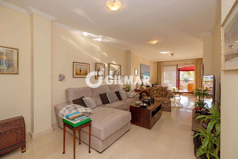 Foto 15cee354-9e36-49ef-9aef-c216bff2826d. Duplex con riscaldamento parcheggio piscina in Seghers Estepona