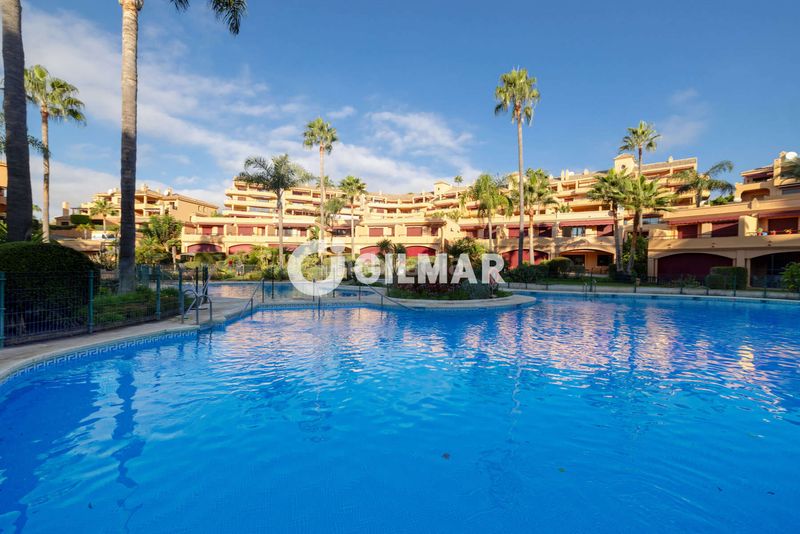 Foto 2096347e-5cc7-4bbd-a1b8-ceae7b6ec2d0. Duplex con riscaldamento parcheggio piscina in Seghers Estepona