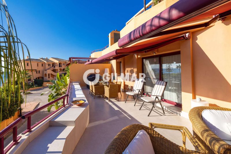 Foto 5976dc24-be8f-46d0-bade-8abc3bc81cd9. Duplex con riscaldamento parcheggio piscina in Seghers Estepona