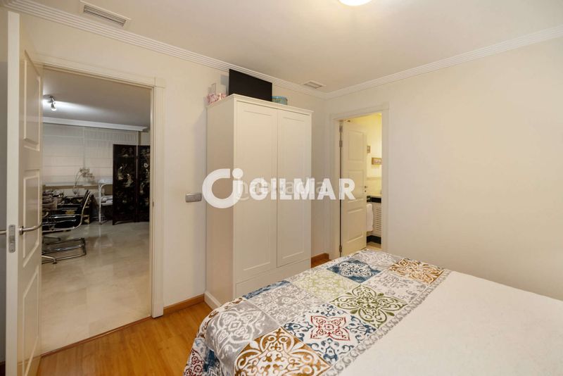 Foto 5a5117bc-1358-49b6-a9aa-53f2826ff25c. Duplex con riscaldamento parcheggio piscina in Seghers Estepona