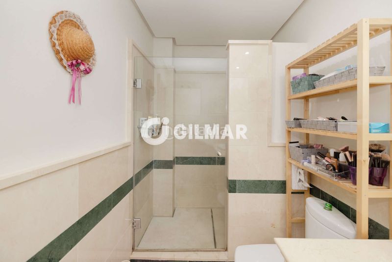 Foto 68d71ecf-6662-4d42-a046-3a09d6dfc988. Duplex con riscaldamento parcheggio piscina in Seghers Estepona