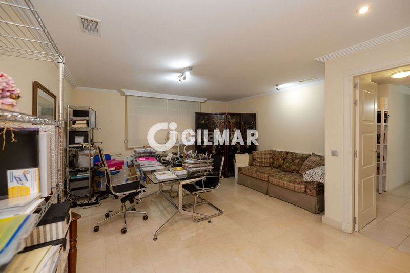 Foto 709f1d34-1f86-4c81-b172-83dee3c622d9. Duplex con riscaldamento parcheggio piscina in Seghers Estepona