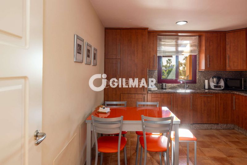 Foto 78a9599c-6d2a-40dc-a4a4-0eb3f834ad86. Duplex con riscaldamento parcheggio piscina in Seghers Estepona