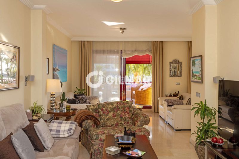Foto 799dc05f-8a65-4355-b7af-d57c9b1688fe. Duplex con riscaldamento parcheggio piscina in Seghers Estepona