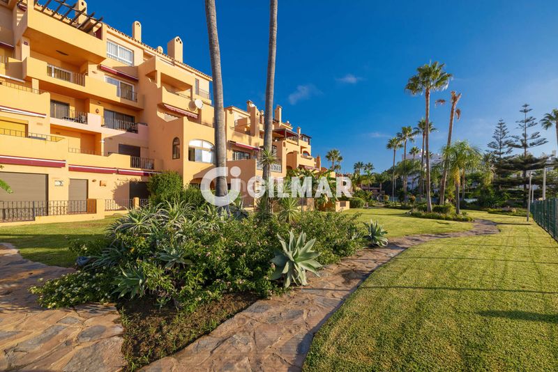 Foto 90a643b4-bc8c-49d9-920d-f446a949f017. Duplex con riscaldamento parcheggio piscina in Seghers Estepona