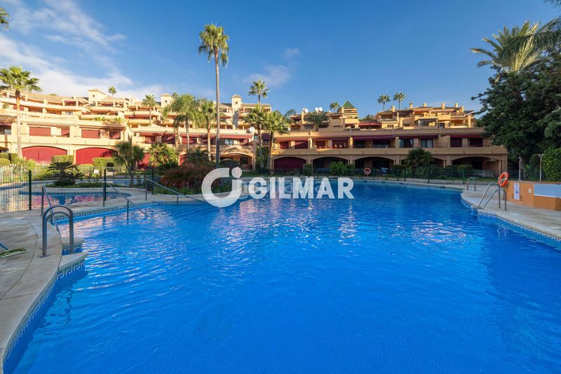 Foto e782398b-a0a6-4eac-9717-25cc7aec049e. Duplex con riscaldamento parcheggio piscina in Seghers Estepona