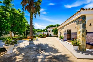 Chalet in Las Lagunas - Campano. Chalet con amplia parcela en el sotillo