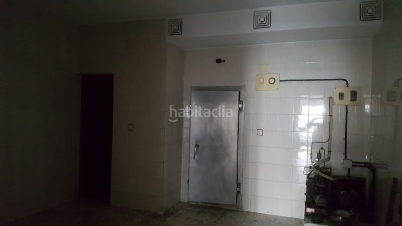 Foto 0d830d2f-8069-46d1-9db9-94d51053d407. Local comercial a Núcleo urbano Chiclana de la Frontera