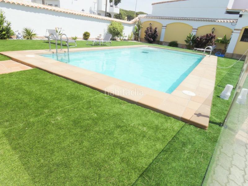 Foto 7c8df916-8ad6-4d27-bd47-503ebb30b26e. Chalet avec piscine dans La Barrosa Chiclana de la Frontera