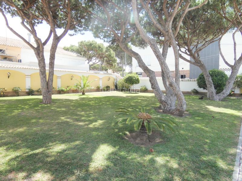 Foto d689886e-5c11-46d8-848a-0a0dadd42499. Chalet avec piscine dans La Barrosa Chiclana de la Frontera