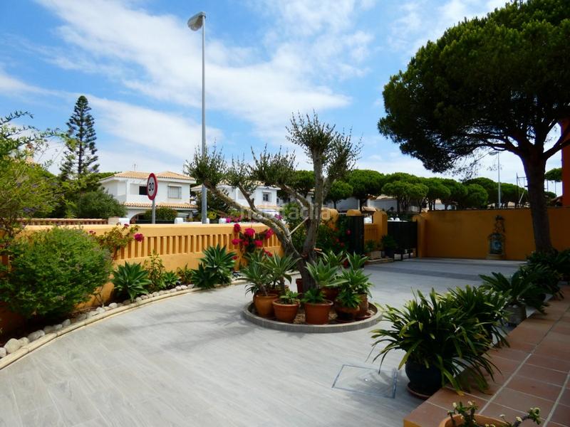 Foto 0ba8bcbf-5dd9-4fe9-aeac-8b8f793eb356. Chalet mit heizung parking in Sancti Pietri Chiclana de la Frontera