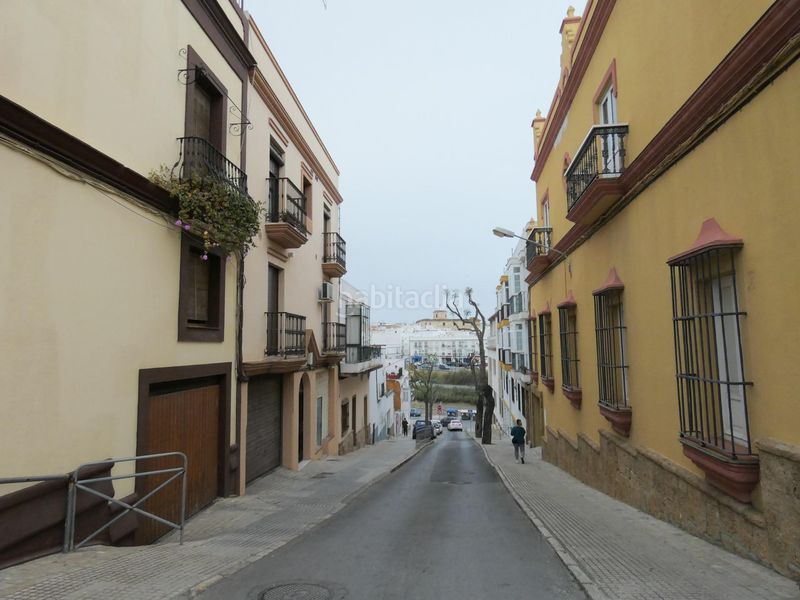 Foto af3abba4-0beb-4113-a560-148ddbce7057. Local comercial a calle salsipuedes 3 a La Banda - Campo de Fútbol Chiclana de la Frontera
