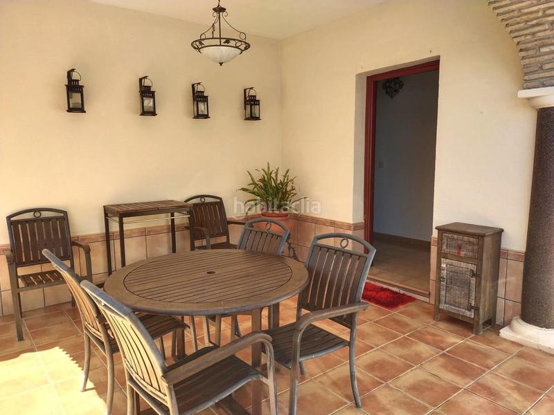 Foto a14cb669-c566-44c6-b1b1-72ca5234af64. Chalet avec chauffage parking piscine dans Los Gallos Chiclana de la Frontera