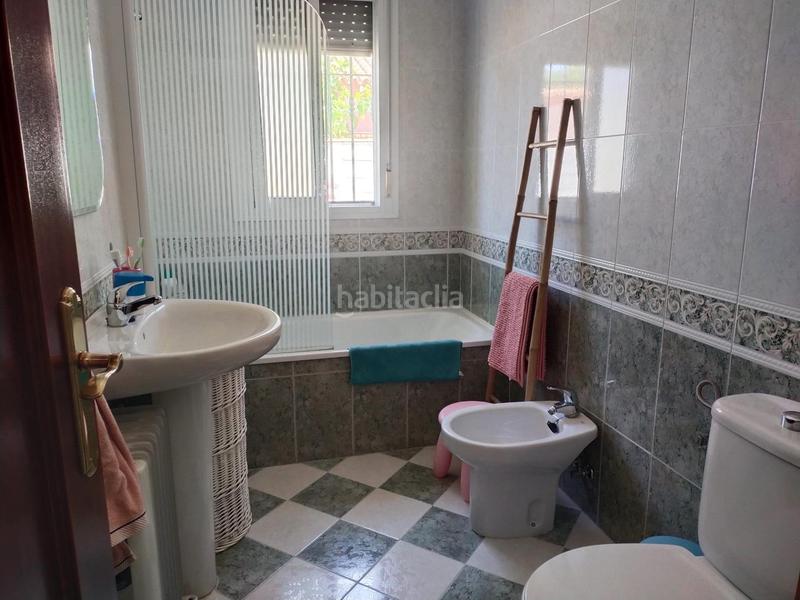 Foto ac3e8db2-d185-4fec-a20d-ad15f6efa13c. Chalet avec chauffage parking piscine dans Los Gallos Chiclana de la Frontera