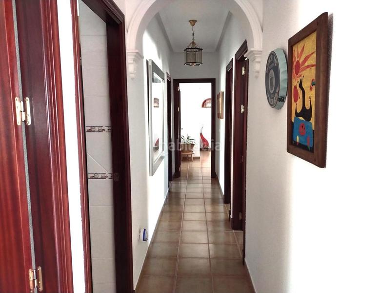 Foto d9521cab-e08f-4003-af94-2b063d0b397d. Chalet avec chauffage parking piscine dans Los Gallos Chiclana de la Frontera