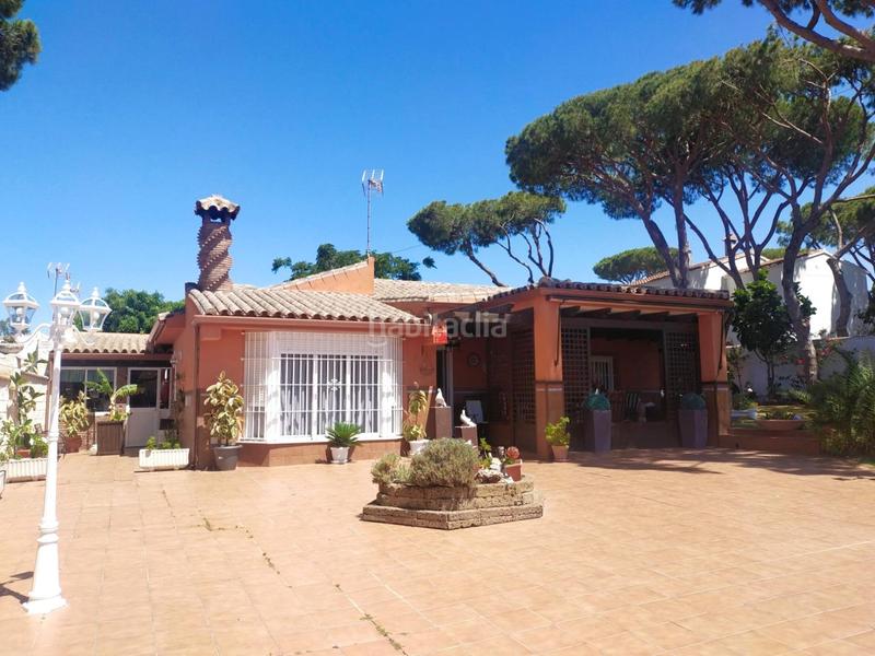 Foto 74169383-56a4-43b1-8e70-78b95dc872b9. Xalet amb aparcament a La Barrosa Chiclana de la Frontera