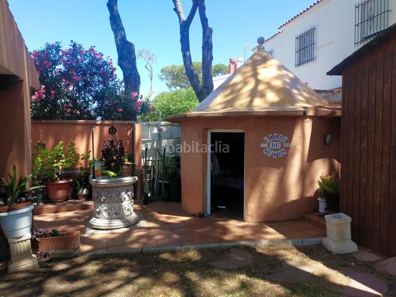 Foto b9416c5d-8695-4d18-903d-5029ee964620. Xalet amb aparcament a La Barrosa Chiclana de la Frontera