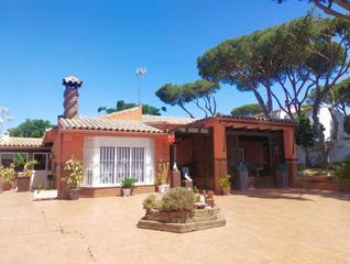 Xalet a La Barrosa. Chalet independiente a 650 metros de la playa de la barrosa
