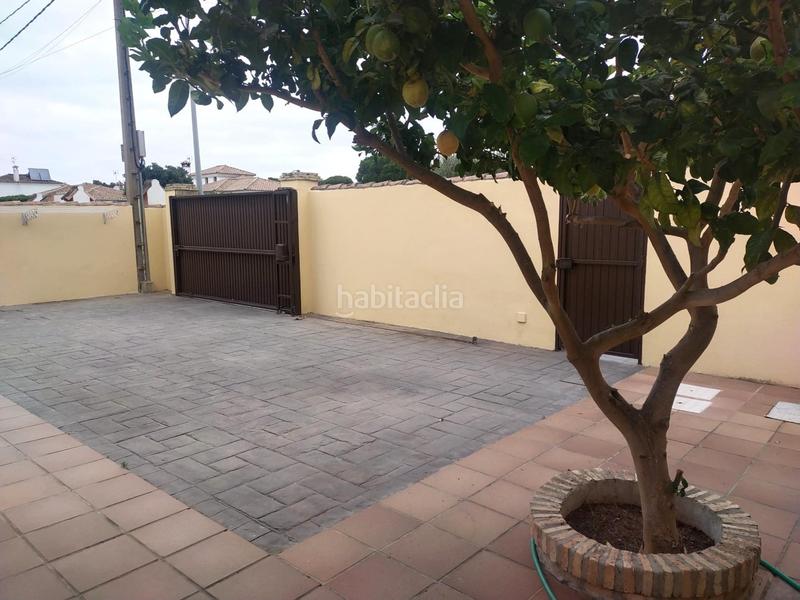 Foto 1f3ac937-e41a-4203-a744-4827ca3e503e. Chalet avec parking piscine dans Los Gallos Chiclana de la Frontera