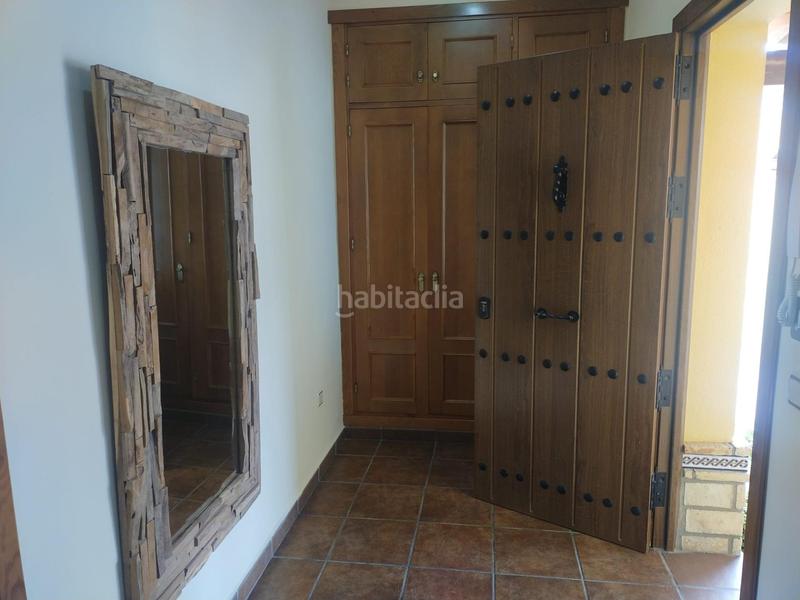 Foto 43ba3b5d-5961-42df-83e6-79a0e046e727. Chalet avec parking piscine dans Los Gallos Chiclana de la Frontera