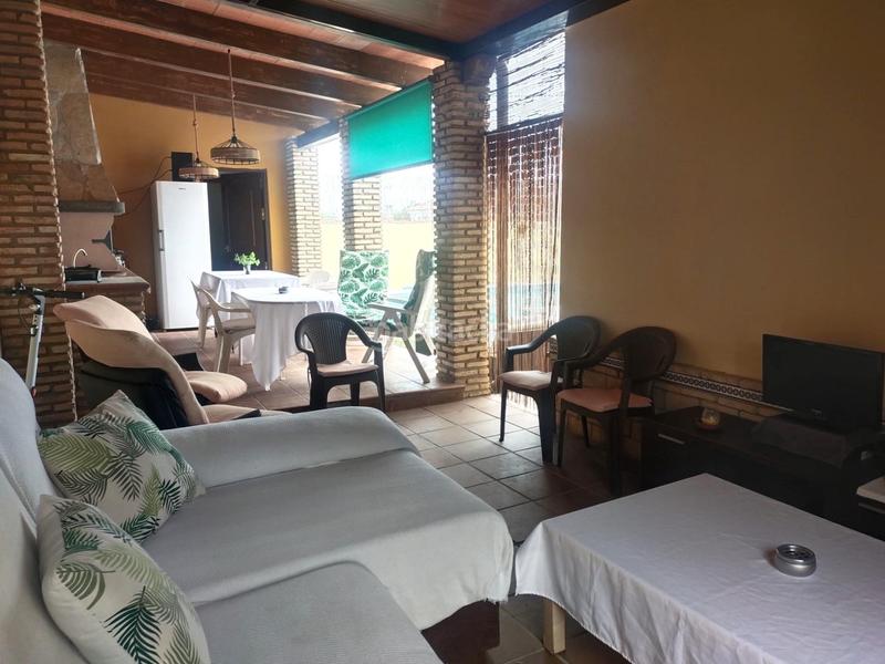 Foto 5546f8a9-442f-47e0-99aa-cec5fc47a8fc. Chalet avec parking piscine dans Los Gallos Chiclana de la Frontera