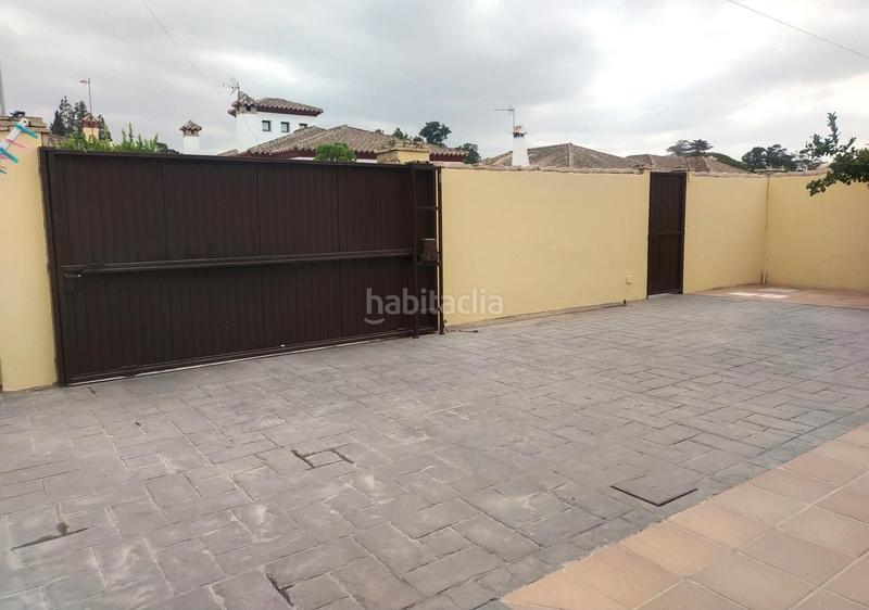 Foto c91ca019-2407-4321-9800-c19d675451a7. Chalet avec parking piscine dans Los Gallos Chiclana de la Frontera