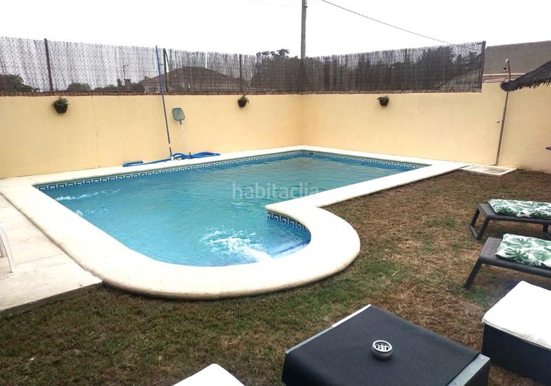 Foto f5c0f83a-f77e-4499-8c54-0bec47851364. Chalet avec parking piscine dans Los Gallos Chiclana de la Frontera