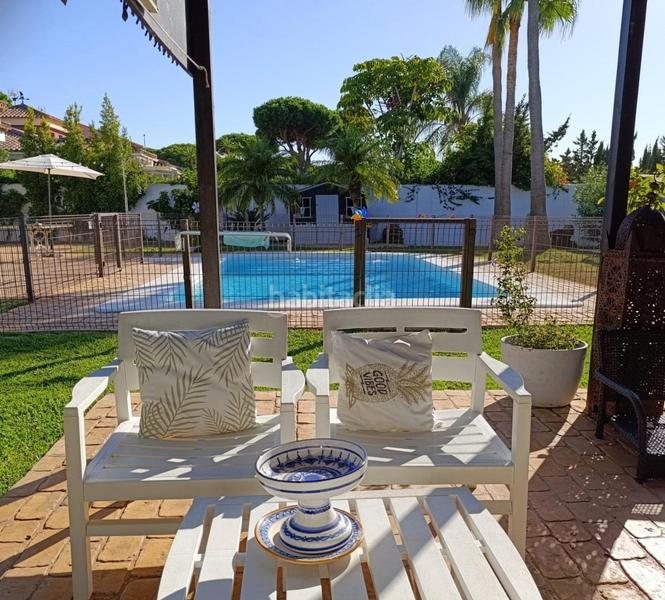 Foto ec605221-f8d5-4f0b-9e4a-87e0d6427ea3. Xalet amb aparcament piscina a Sancti Pietri Chiclana de la Frontera