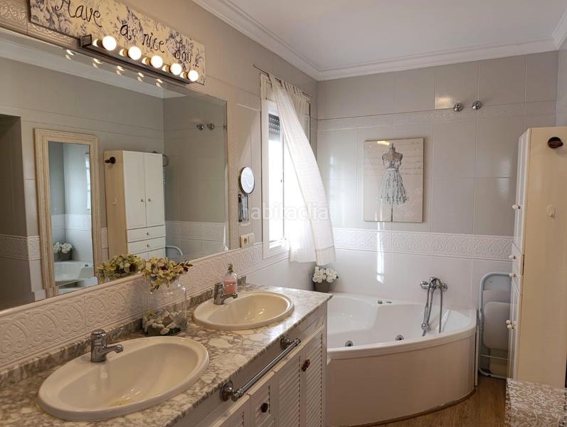 Foto facdca72-d1b5-4965-a33a-93889b172d81. Xalet amb aparcament piscina a Sancti Pietri Chiclana de la Frontera