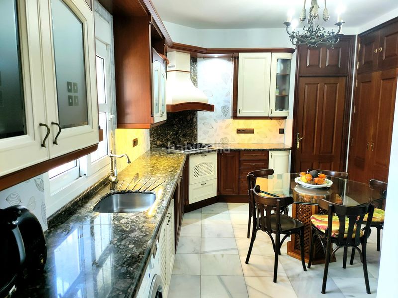 Foto 4603fca6-eaf6-4ea3-b0f0-9250f8d0e688. Xalet amb aparcament piscina a La Barrosa Chiclana de la Frontera