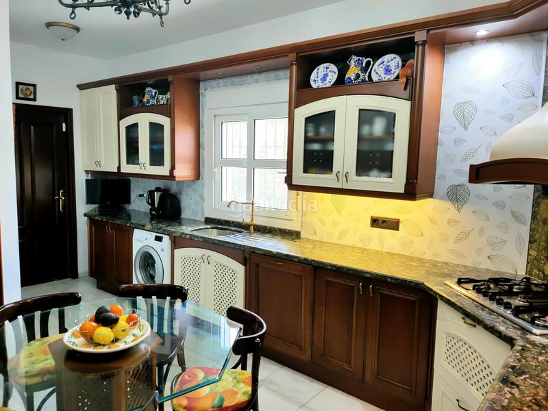 Foto 4b5b1826-1f4b-48a3-a2d1-39a2efcb5cc1. Chalet avec chauffage parking piscine dans La Barrosa Chiclana de la Frontera