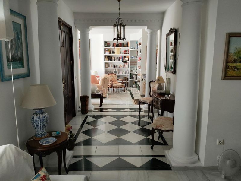 Foto 5bbbab5e-b719-447f-9bf3-4770faf3cb8c. Xalet amb aparcament piscina a La Barrosa Chiclana de la Frontera