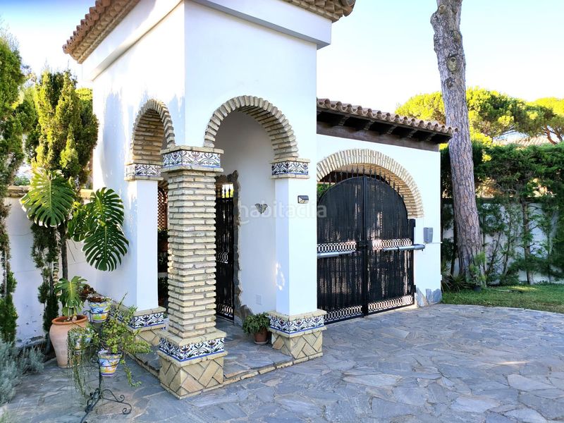 Foto 5d55629a-1451-4ccf-ab21-8eb732500d27. Xalet amb aparcament piscina a La Barrosa Chiclana de la Frontera