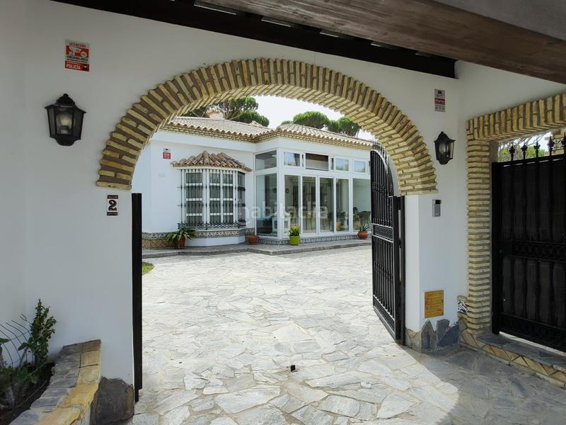 Foto 792a9563-9150-4581-be6d-1bab683d2b23. Chalet avec chauffage parking piscine dans La Barrosa Chiclana de la Frontera
