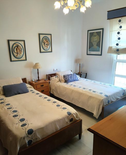 Foto 7e2a2e02-1fd3-4713-97d0-00277ea9757c. Xalet amb aparcament piscina a La Barrosa Chiclana de la Frontera