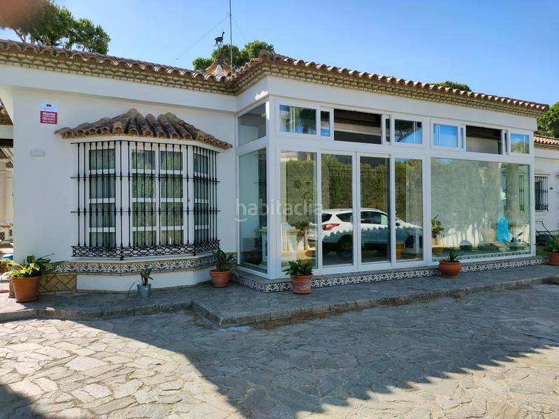 Foto c88f9c72-181f-4cdf-9b29-f8492ce4ecc3. Chalet avec chauffage parking piscine dans La Barrosa Chiclana de la Frontera