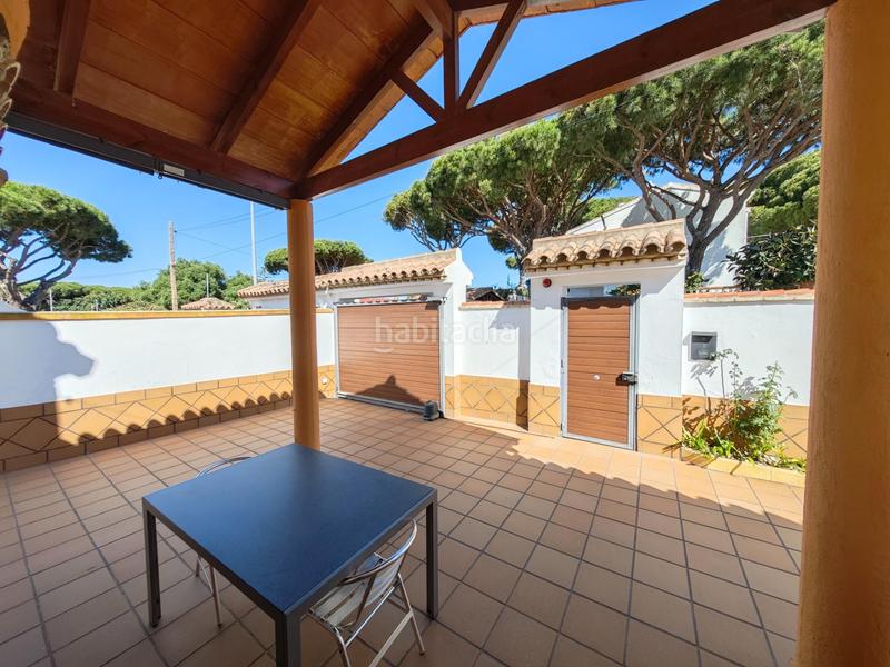 Foto adf7951d-f7dc-4d8f-9c96-c2f10015df9c. Xalet amb calefacció aparcament a La Barrosa Chiclana de la Frontera