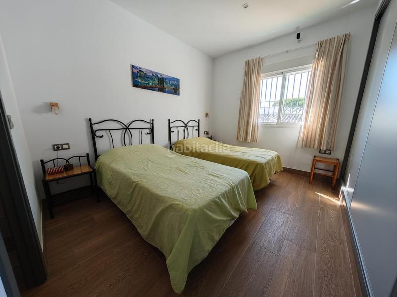 Foto e4f61c31-957a-4d5c-b6b9-5ebde97dd656. Xalet amb calefacció aparcament a La Barrosa Chiclana de la Frontera