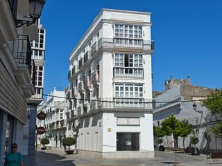Pis a Garcia gutierrez 12. Piso de cuatro dormitorios en el centro de chiclana.