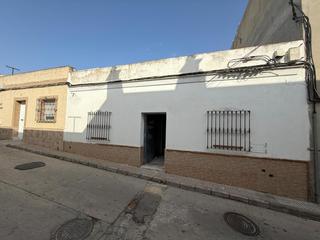 Casa  Calle argentina. Casa en la soledad