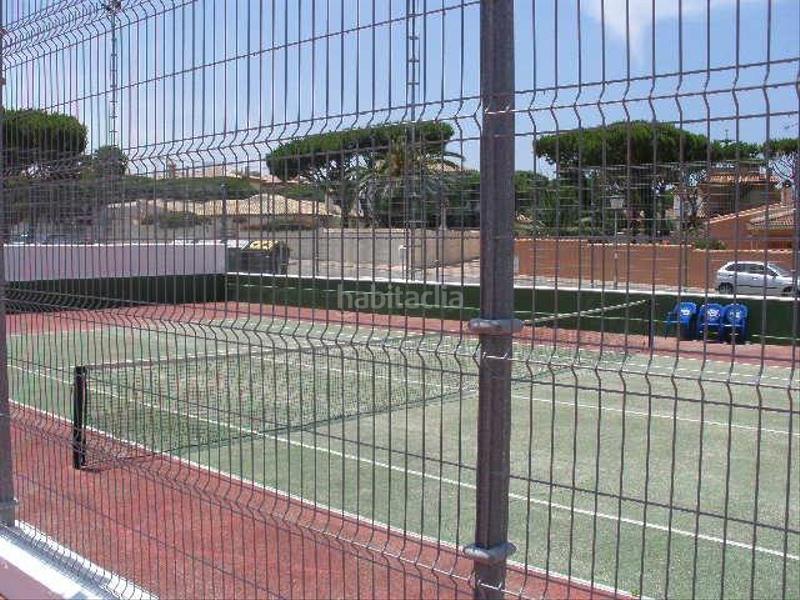 Foto 0764ed68-7b79-4354-852b-cbf665679cd5. Reihenhaus in urbanizacion las torres 170 in La Barrosa Chiclana de la Frontera