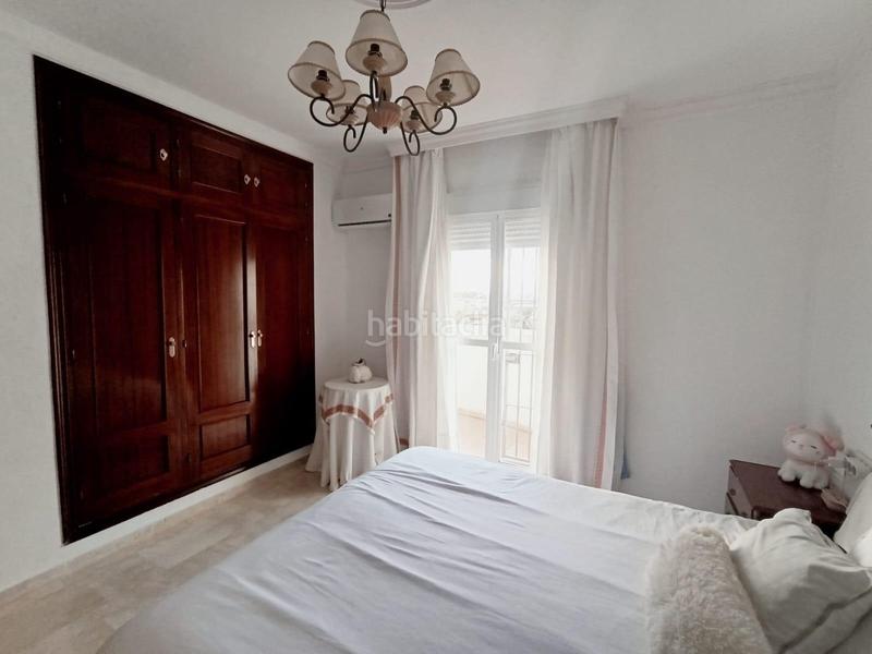 Foto 282d4a52-2da1-4115-a041-be9115c896d6. Chalet fantástico chalet con piscina en Los Gallos Chiclana de la Frontera