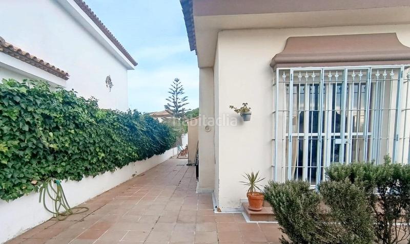 Foto 9bd402ac-519c-4501-bbd2-0746653341da. Chalet fantástico chalet con piscina en Los Gallos Chiclana de la Frontera