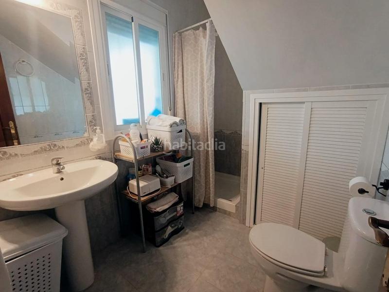 Foto a71ffbab-cc72-4555-8a98-771305a03208. Chalet fantástico chalet con piscina en Los Gallos Chiclana de la Frontera