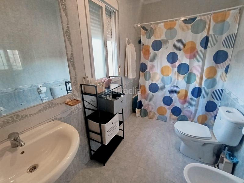 Foto fb5704f7-5816-41da-adf2-873af57fbbea. Chalet fantástico chalet con piscina en Los Gallos Chiclana de la Frontera